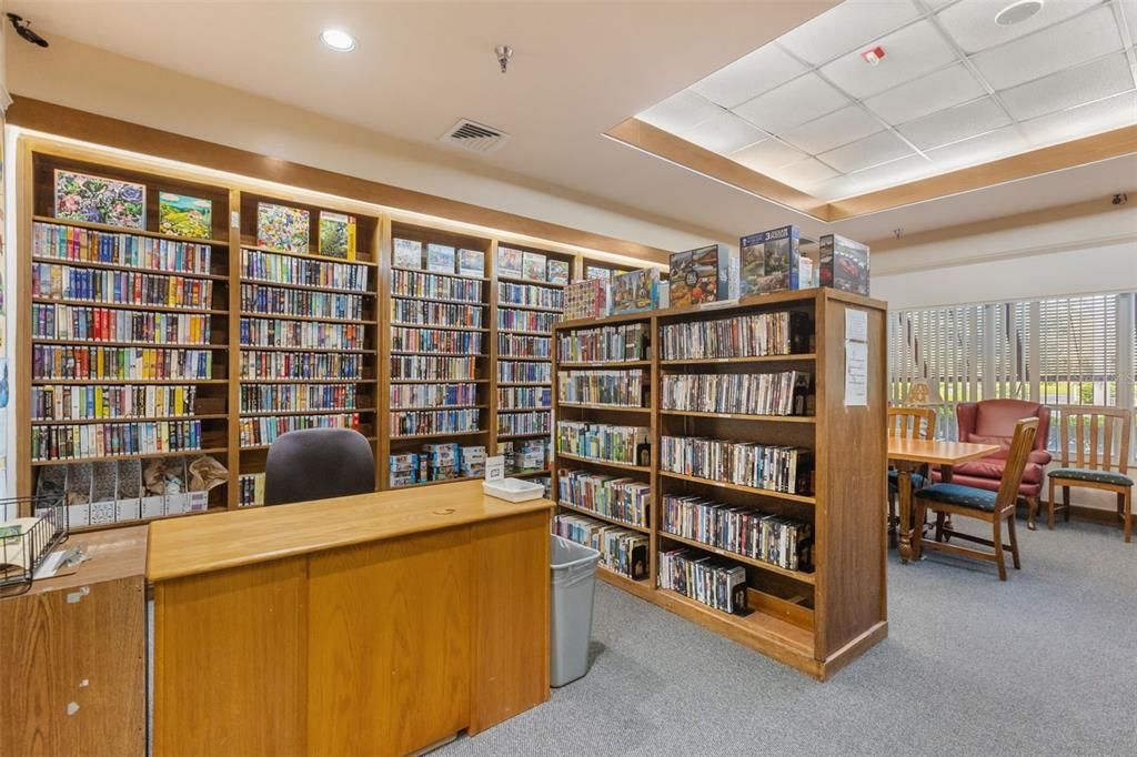 For Sale: $225,000 (2 beds, 2 baths, 1350 Square Feet)