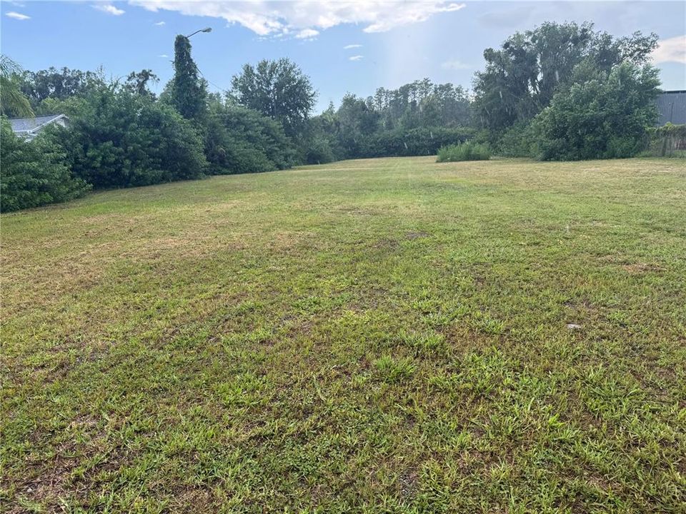 待售: $740,000 (1.00 acres)