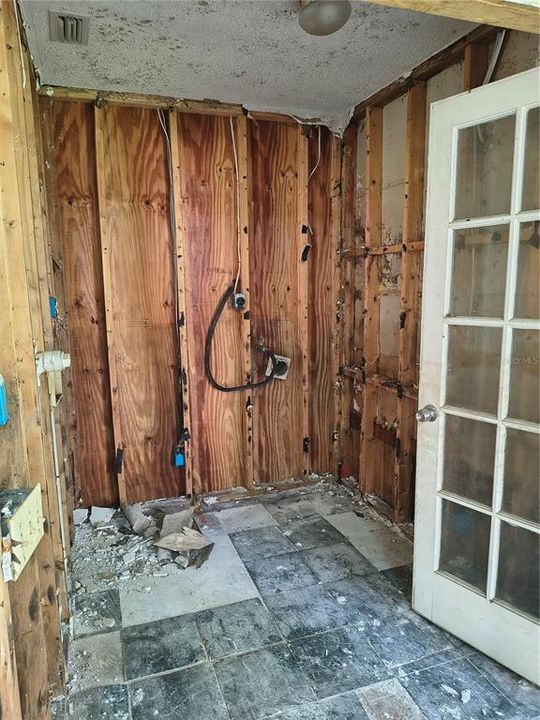 На продажу: $135,000 (3 спален, 2 ванн, 1363 Квадратных фут)