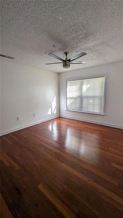 В аренду: $1,850 (3 спален, 2 ванн, 1192 Квадратных фут)