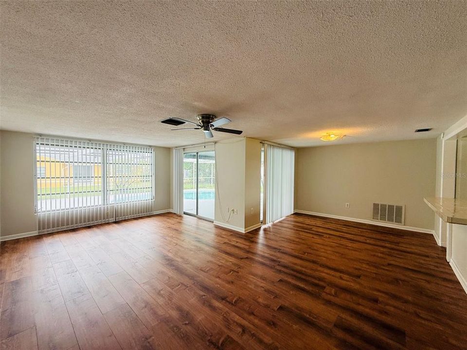 For Rent: $2,000 (2 beds, 2 baths, 1096 Square Feet)