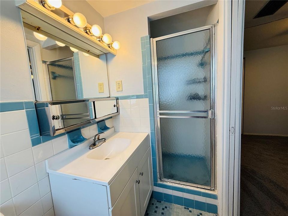 For Rent: $2,000 (2 beds, 2 baths, 1096 Square Feet)
