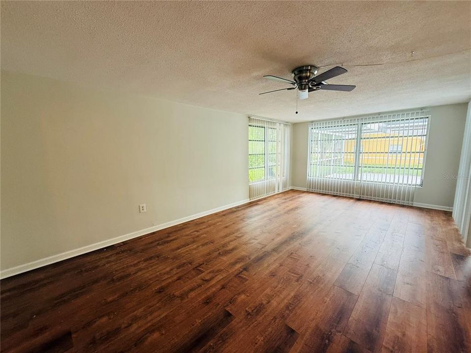 For Rent: $2,000 (2 beds, 2 baths, 1096 Square Feet)