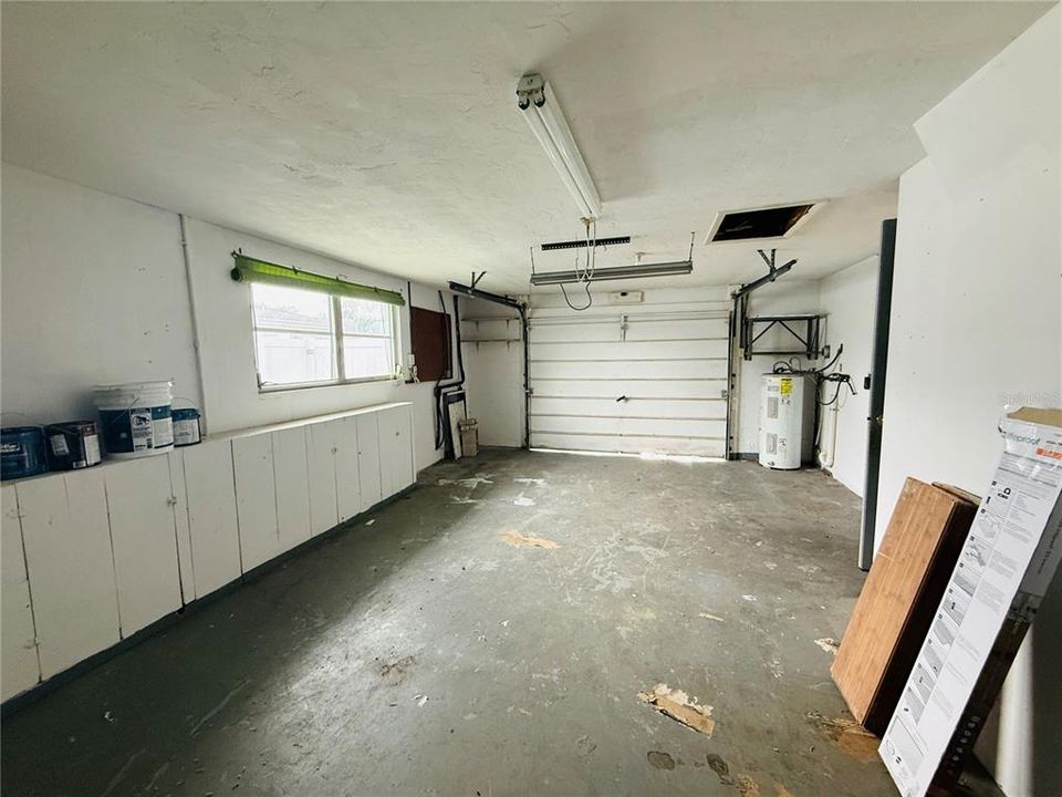 For Rent: $2,000 (2 beds, 2 baths, 1096 Square Feet)