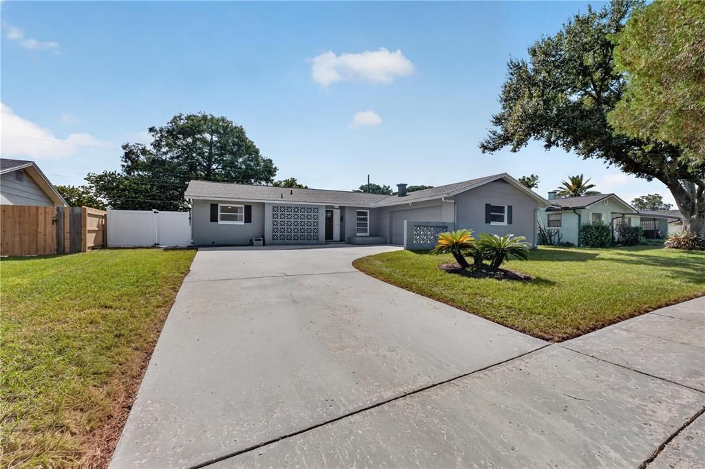 For Sale: $429,998 (3 beds, 2 baths, 1470 Square Feet)