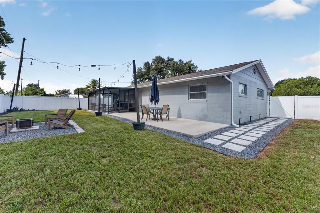 For Sale: $429,998 (3 beds, 2 baths, 1470 Square Feet)
