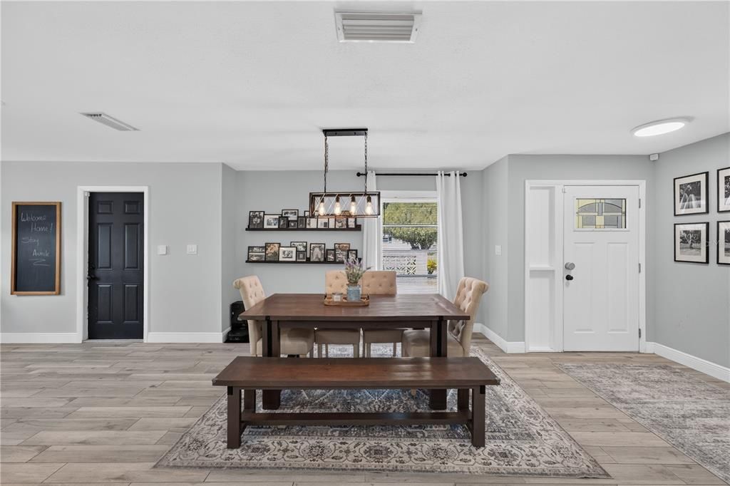 For Sale: $429,998 (3 beds, 2 baths, 1470 Square Feet)