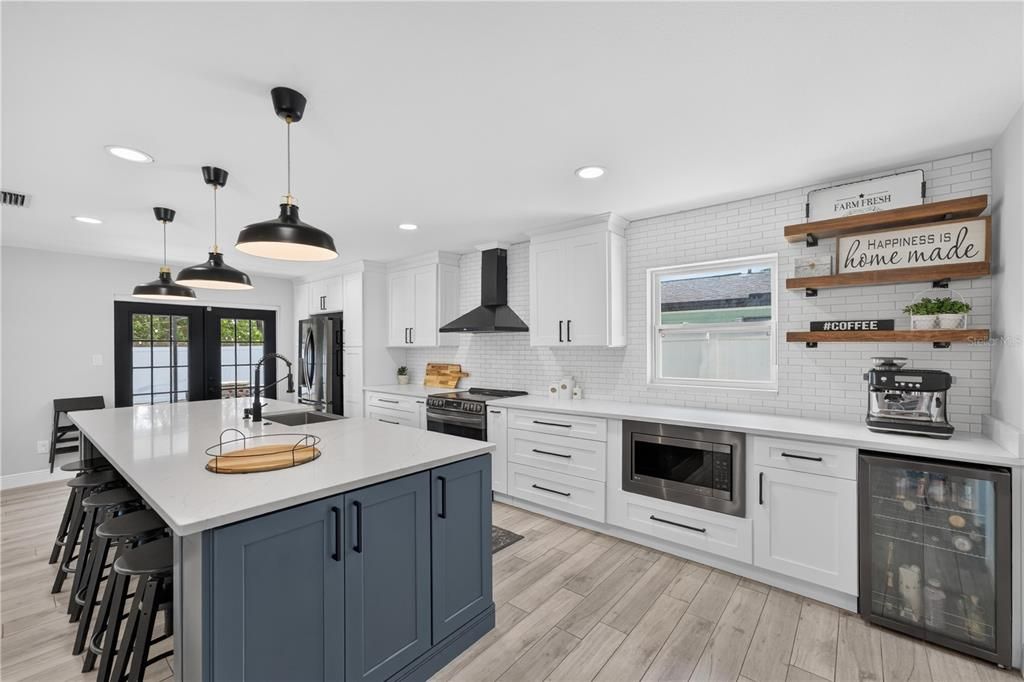 For Sale: $429,998 (3 beds, 2 baths, 1470 Square Feet)