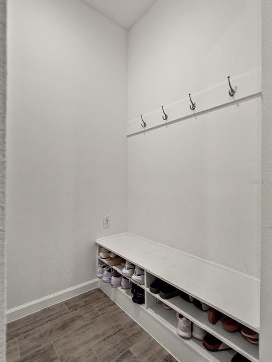 For Sale: $465,000 (3 beds, 2 baths, 1966 Square Feet)