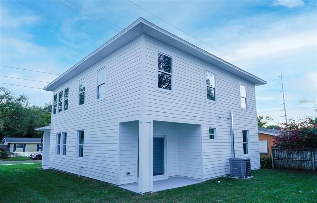 En Venta: $879,999 (5 camas, 2 baños, 3297 Pies cuadrados)