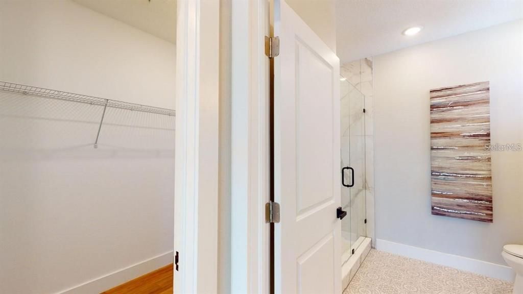 En Venta: $879,999 (5 camas, 2 baños, 3297 Pies cuadrados)