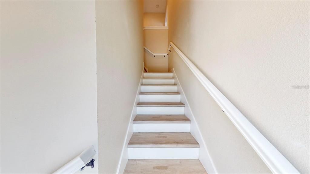 En Venta: $879,999 (5 camas, 2 baños, 3297 Pies cuadrados)