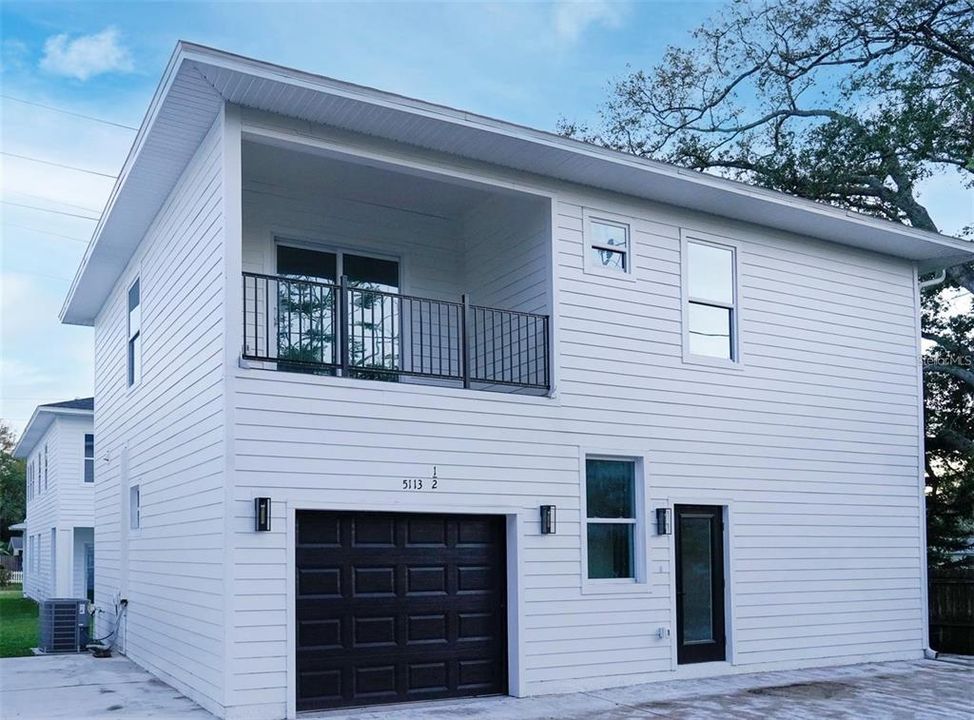 En Venta: $879,999 (5 camas, 2 baños, 3297 Pies cuadrados)