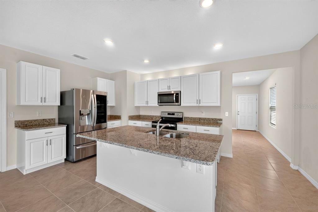 For Sale: $349,000 (3 beds, 2 baths, 1610 Square Feet)