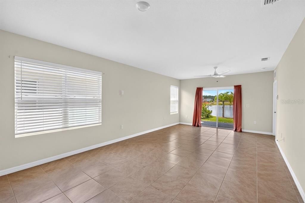 For Sale: $349,000 (3 beds, 2 baths, 1610 Square Feet)