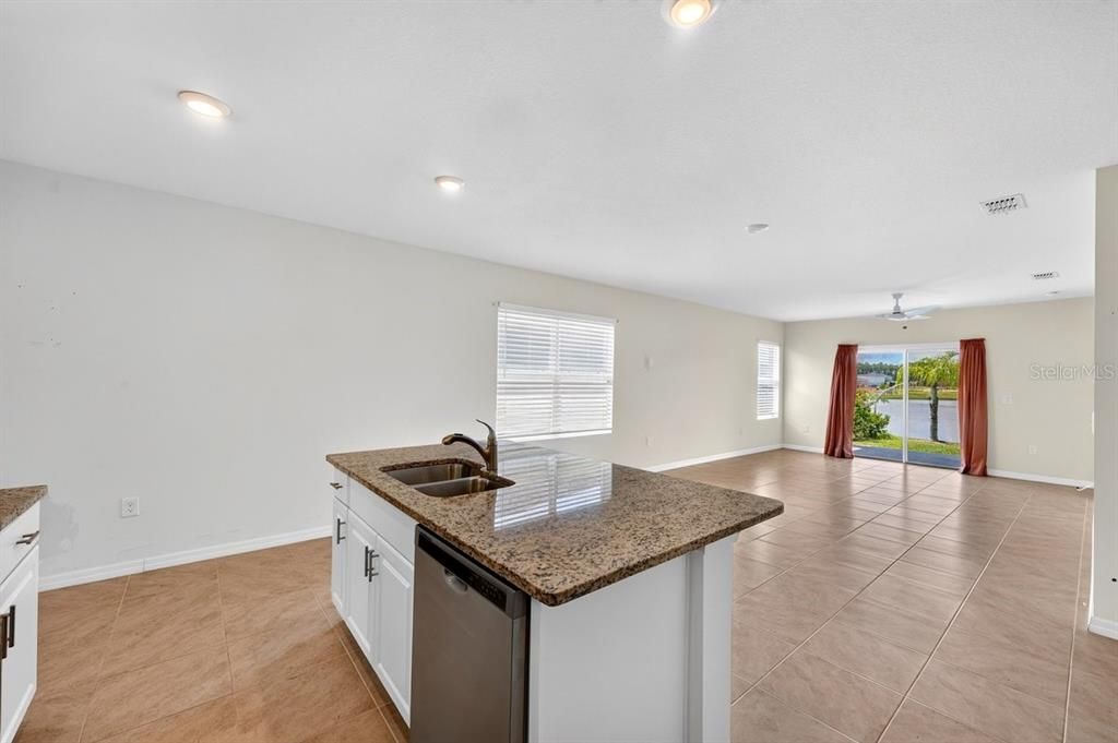 For Sale: $349,000 (3 beds, 2 baths, 1610 Square Feet)