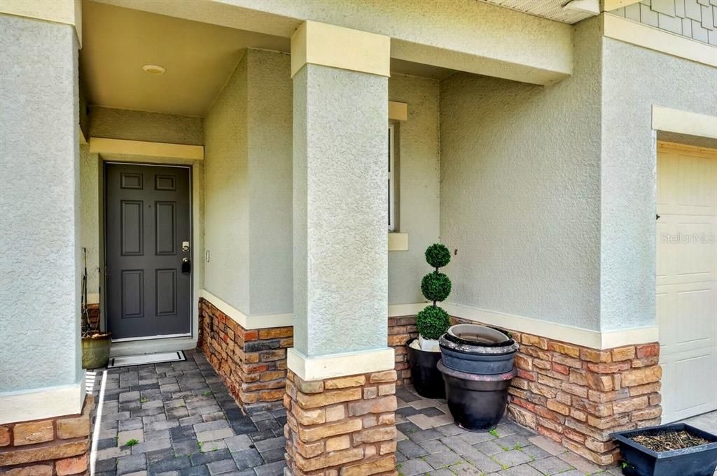 For Sale: $349,000 (3 beds, 2 baths, 1610 Square Feet)