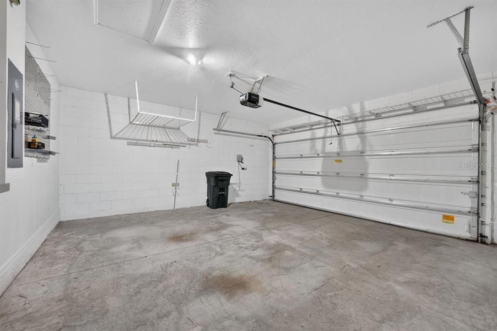 For Sale: $349,000 (3 beds, 2 baths, 1610 Square Feet)