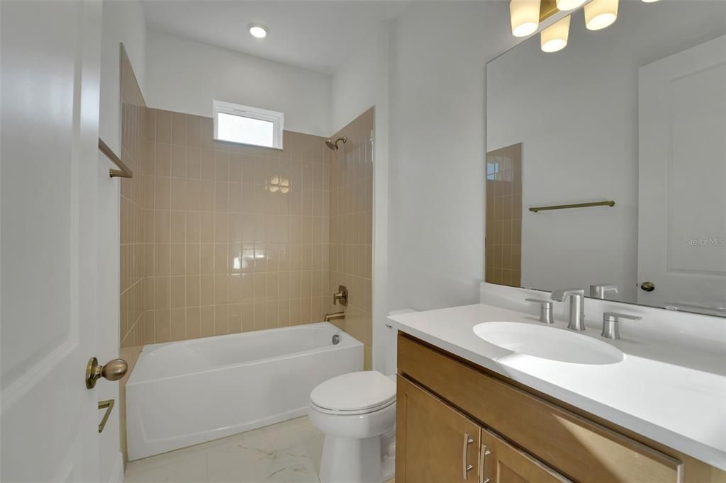 Active With Contract: $289,990 (2 beds, 2 baths, 1812 Square Feet)