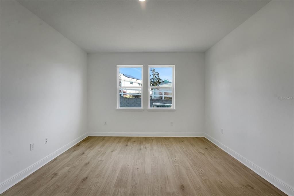 Active With Contract: $289,990 (2 beds, 2 baths, 1812 Square Feet)