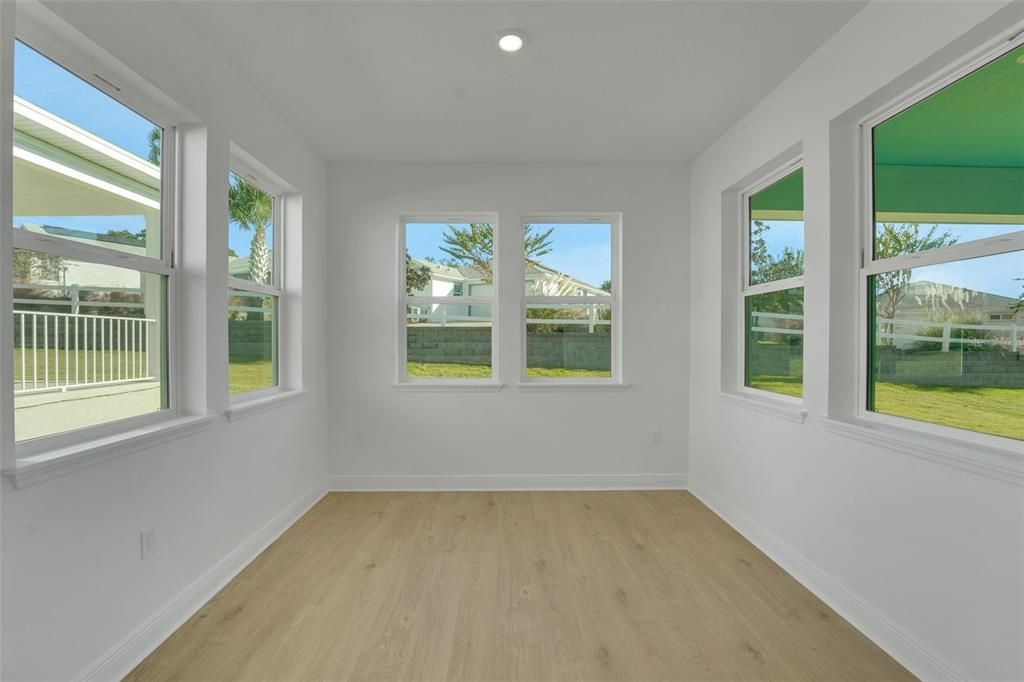 Active With Contract: $289,990 (2 beds, 2 baths, 1812 Square Feet)