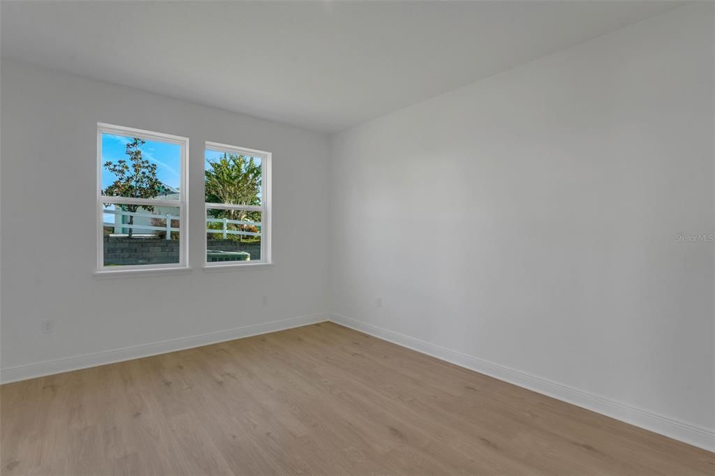 Active With Contract: $289,990 (2 beds, 2 baths, 1812 Square Feet)