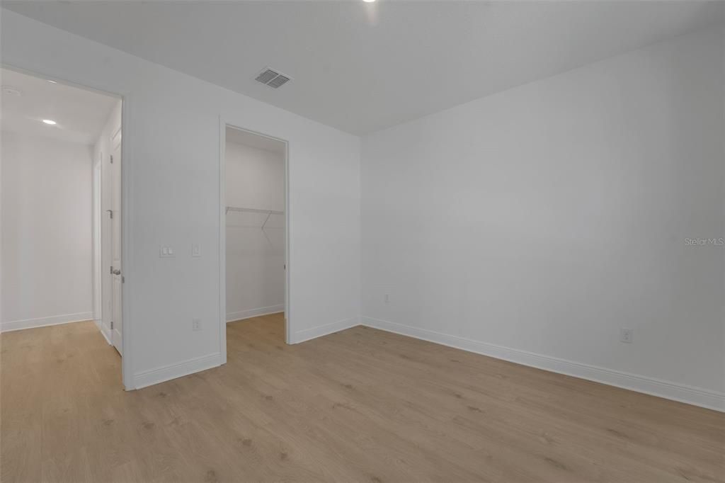 Active With Contract: $289,990 (2 beds, 2 baths, 1812 Square Feet)