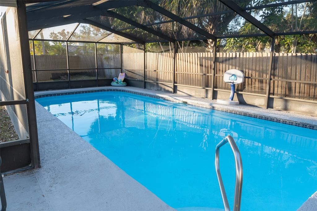For Sale: $560,000 (4 beds, 2 baths, 1970 Square Feet)