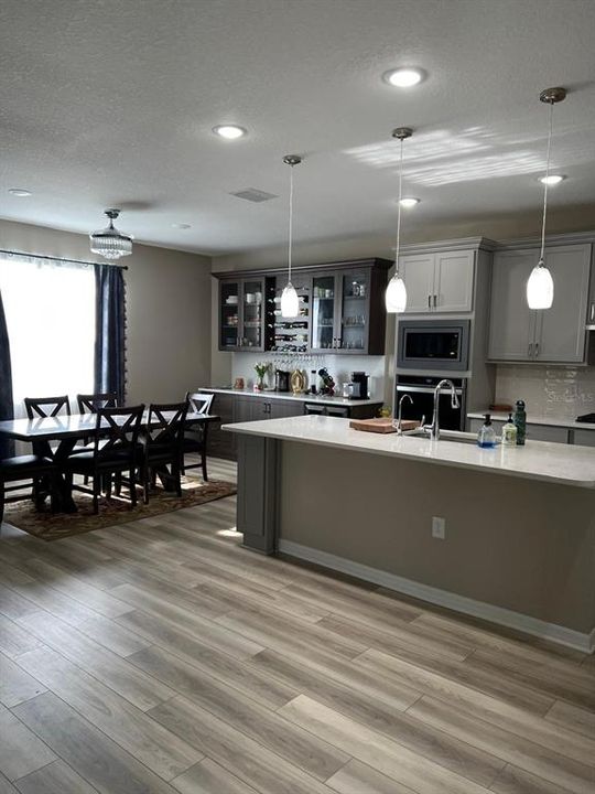 For Rent: $3,300 (5 beds, 4 baths, 3416 Square Feet)