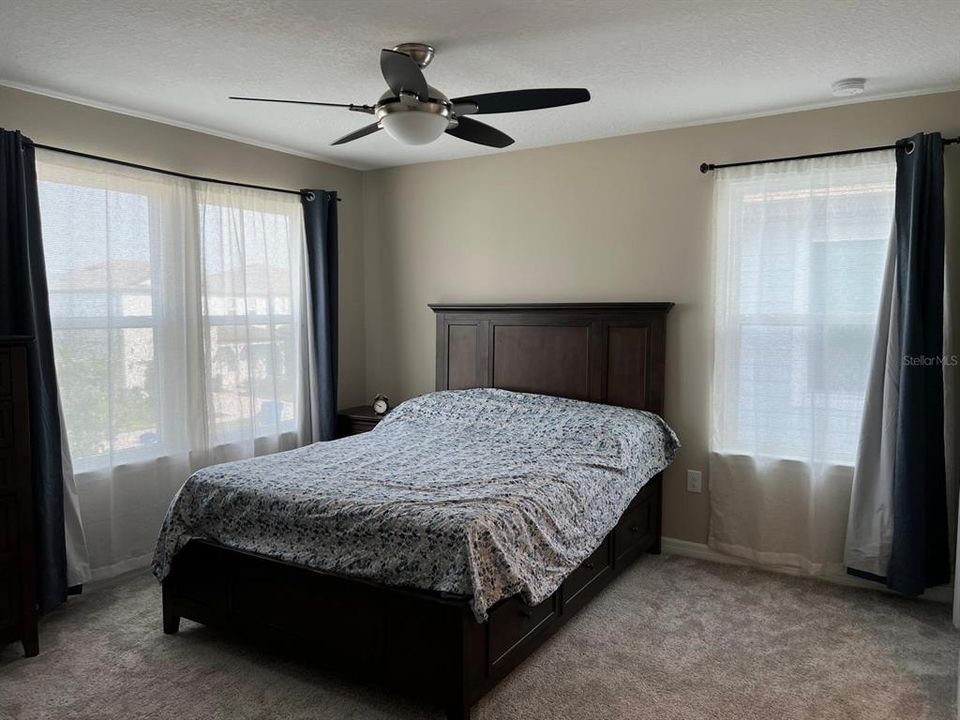 For Rent: $3,300 (5 beds, 4 baths, 3416 Square Feet)