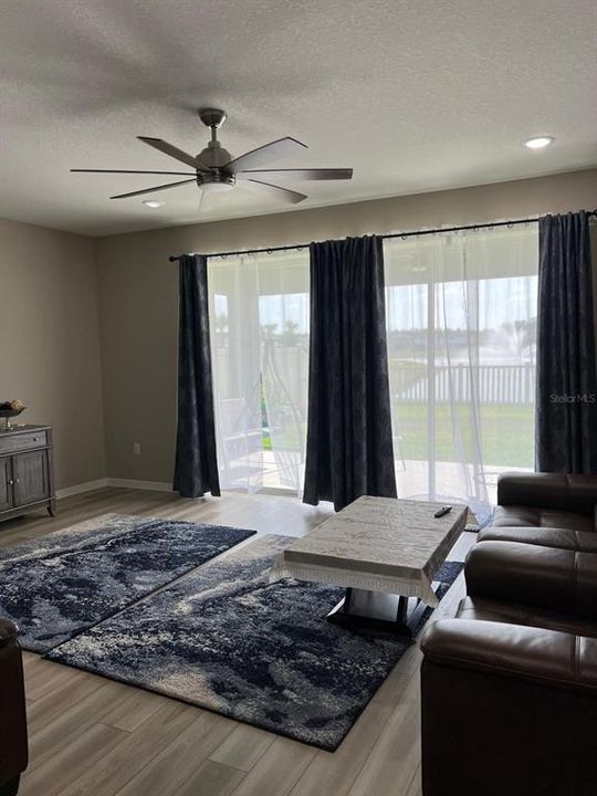 For Rent: $3,300 (5 beds, 4 baths, 3416 Square Feet)