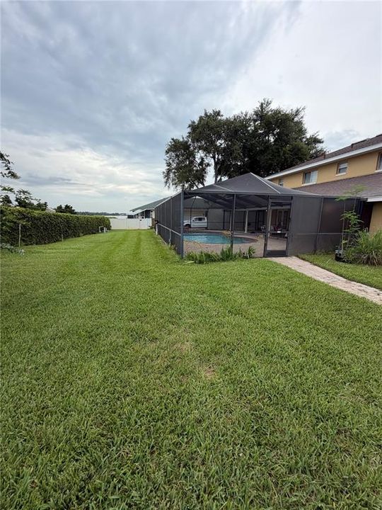 For Rent: $2,700 (3 beds, 2 baths, 2560 Square Feet)