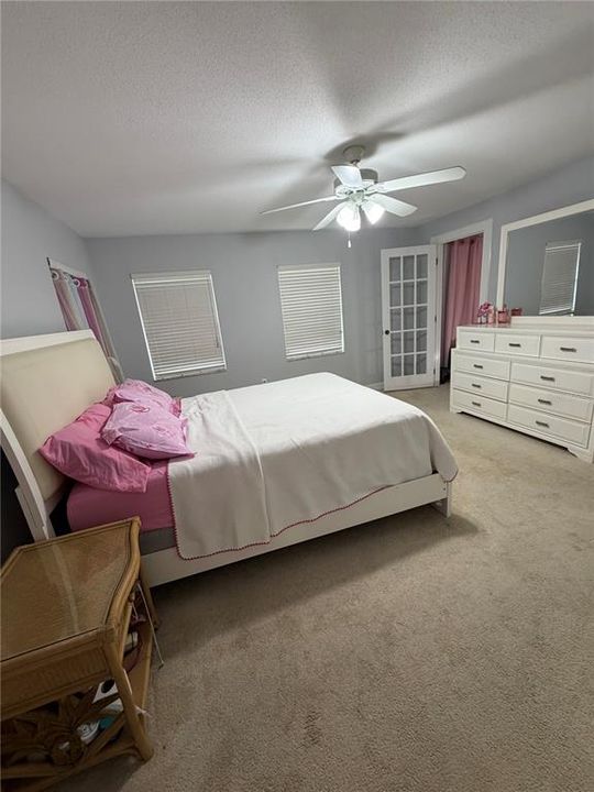 For Rent: $2,700 (3 beds, 2 baths, 2560 Square Feet)