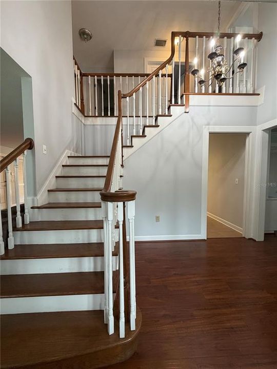 For Rent: $2,700 (3 beds, 2 baths, 2560 Square Feet)