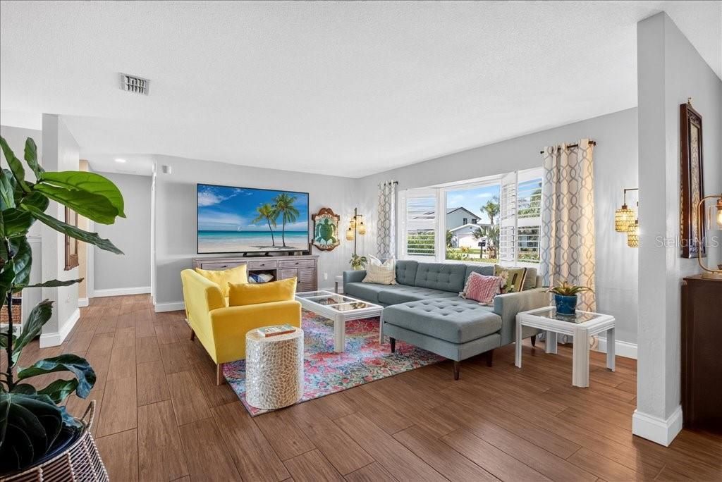For Sale: $550,000 (3 beds, 2 baths, 2064 Square Feet)