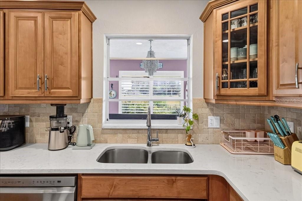 For Sale: $550,000 (3 beds, 2 baths, 2064 Square Feet)