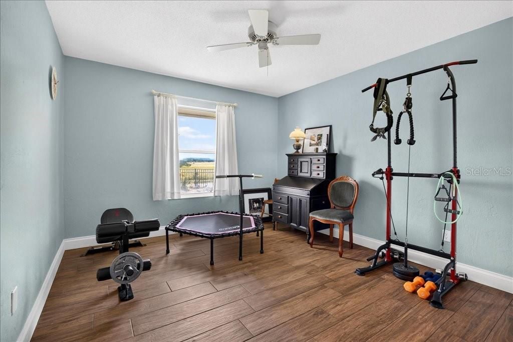 For Sale: $550,000 (3 beds, 2 baths, 2064 Square Feet)