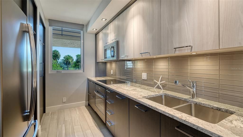 For Sale: $1,395,000 (2 beds, 2 baths, 1503 Square Feet)