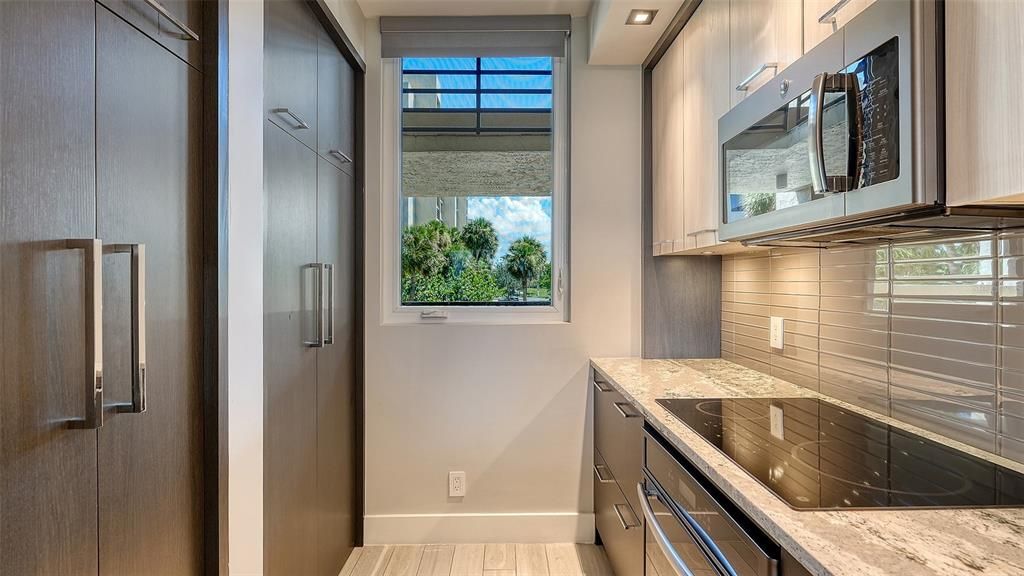 For Sale: $1,395,000 (2 beds, 2 baths, 1503 Square Feet)