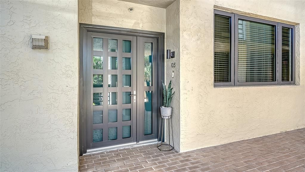 For Sale: $1,395,000 (2 beds, 2 baths, 1503 Square Feet)