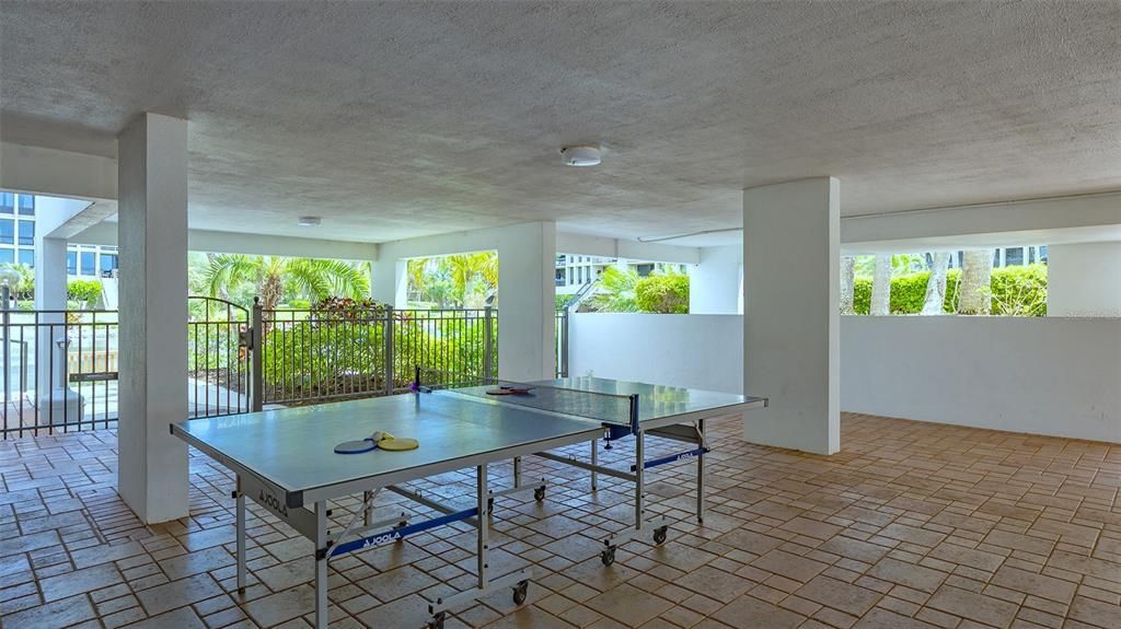 For Sale: $1,395,000 (2 beds, 2 baths, 1503 Square Feet)