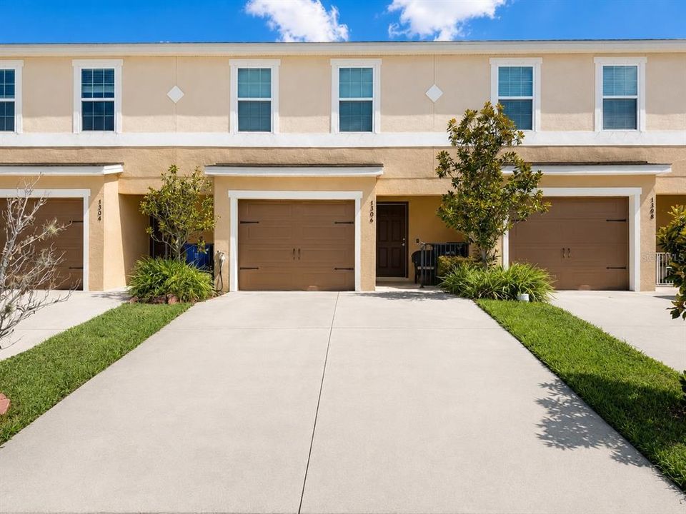 For Sale: $260,000 (3 beds, 2 baths, 1752 Square Feet)