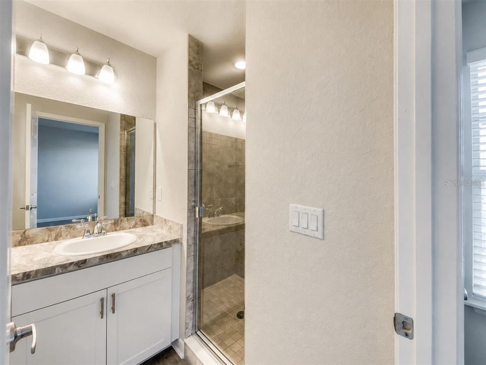 For Sale: $260,000 (3 beds, 2 baths, 1752 Square Feet)