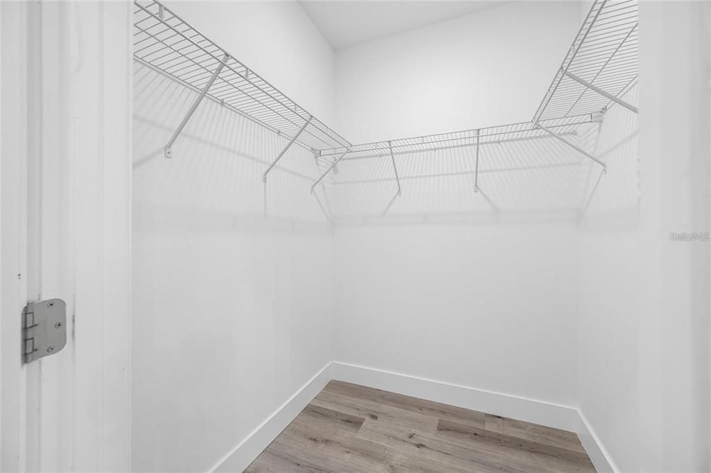 En Venta: $889,999 (6 camas, 4 baños, 3478 Pies cuadrados)