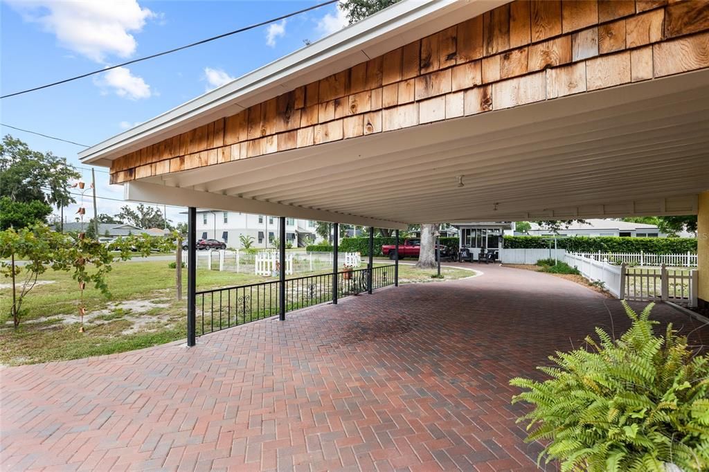 For Sale: $379,900 (3 beds, 1 baths, 1538 Square Feet)