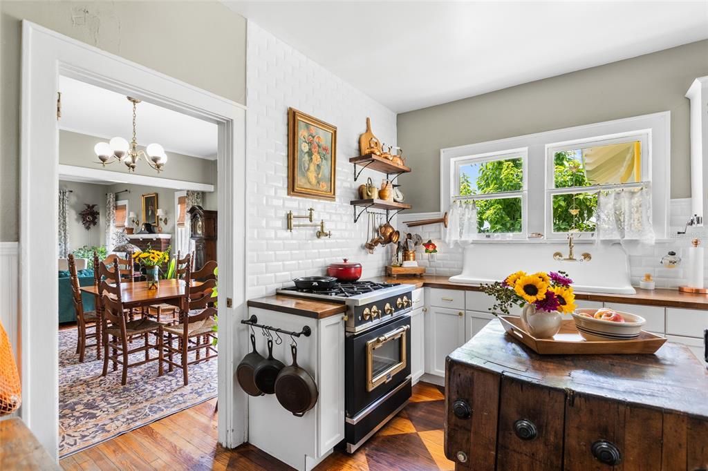 For Sale: $379,900 (3 beds, 1 baths, 1538 Square Feet)