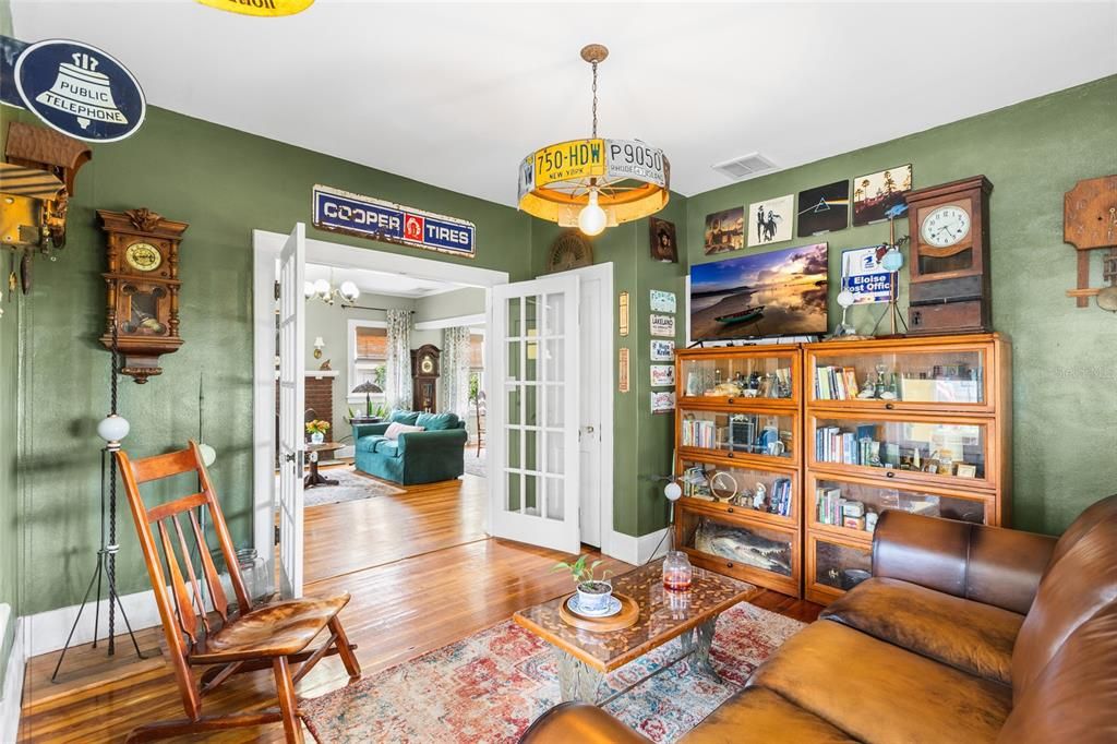 For Sale: $379,900 (3 beds, 1 baths, 1538 Square Feet)
