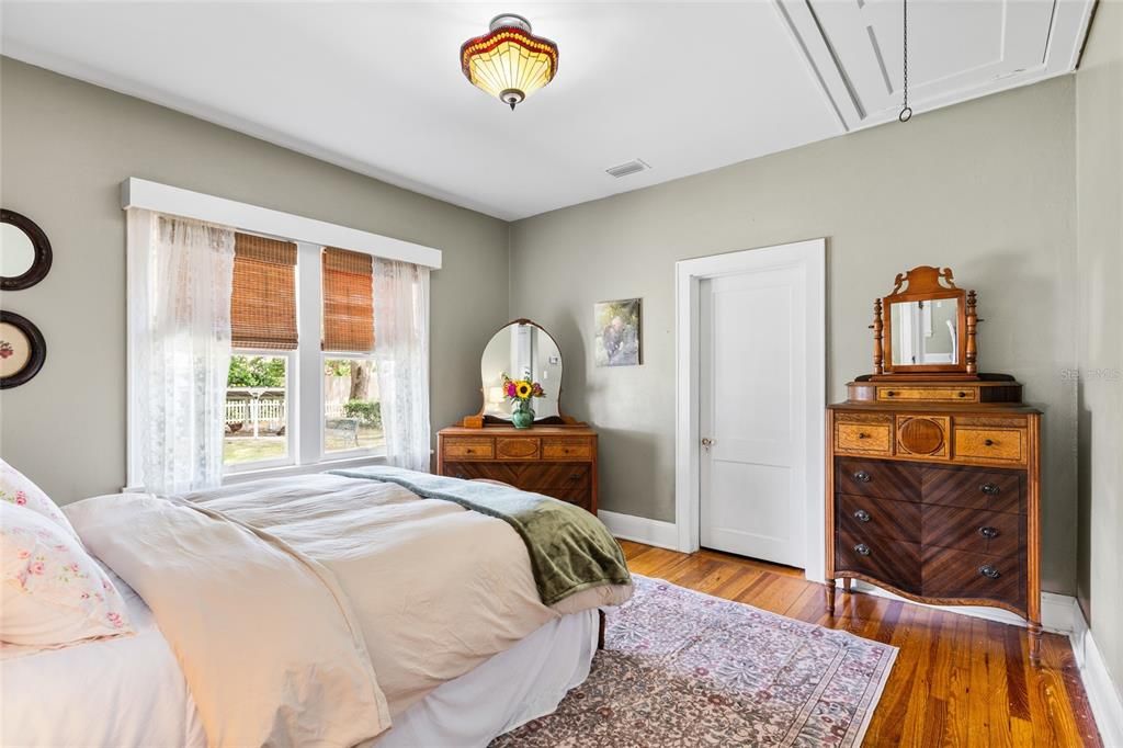 For Sale: $379,900 (3 beds, 1 baths, 1538 Square Feet)