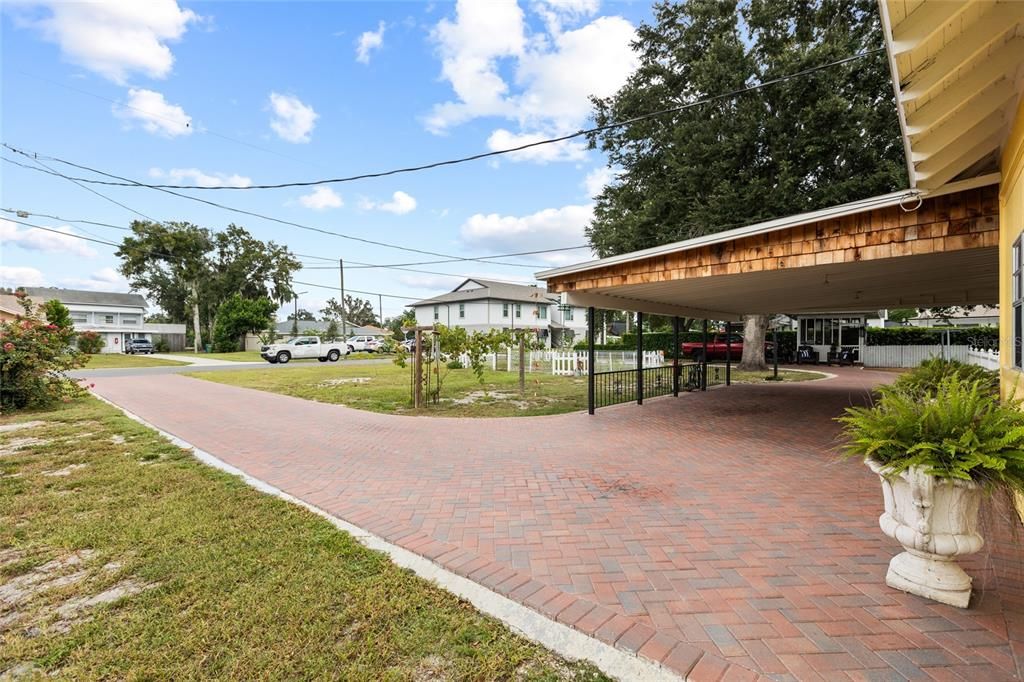 For Sale: $379,900 (3 beds, 1 baths, 1538 Square Feet)