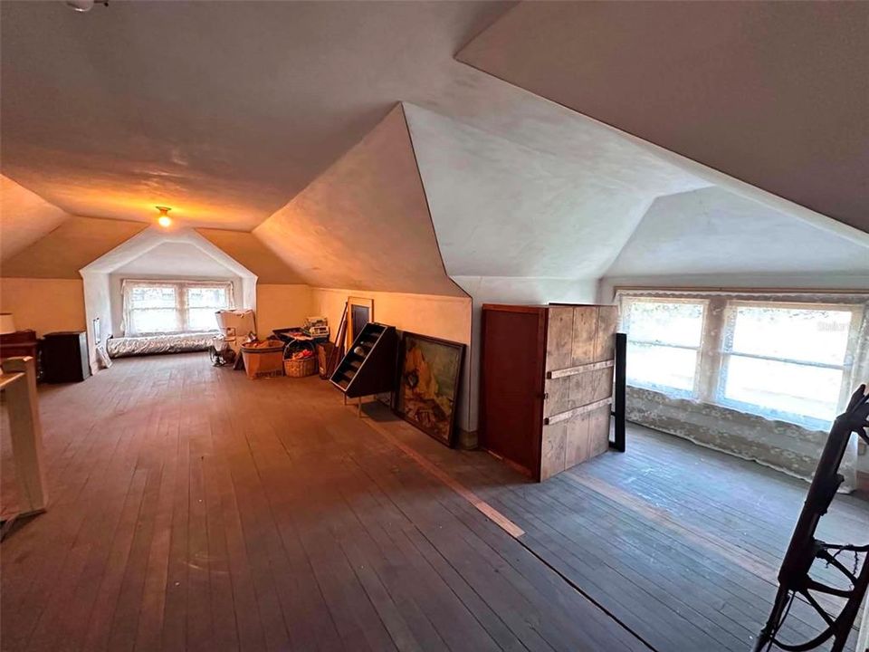 For Sale: $379,900 (3 beds, 1 baths, 1538 Square Feet)